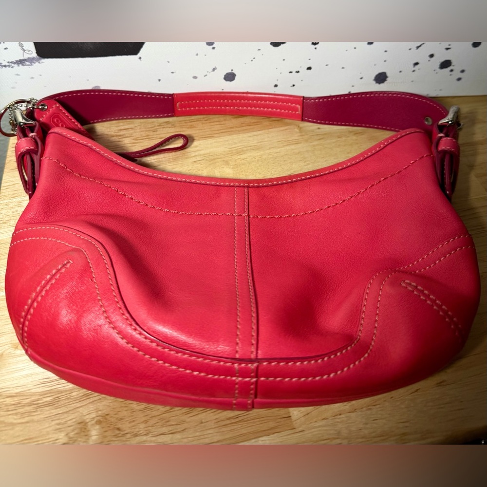 COACH SoHo Vintage Demi Hobo Handbag Pink Leather 9541